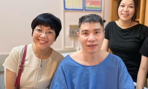 MC Thảo Vân đến thăm chồng cũ - NSND Công Lý ở bệnh viện sau ca phẫu thuật