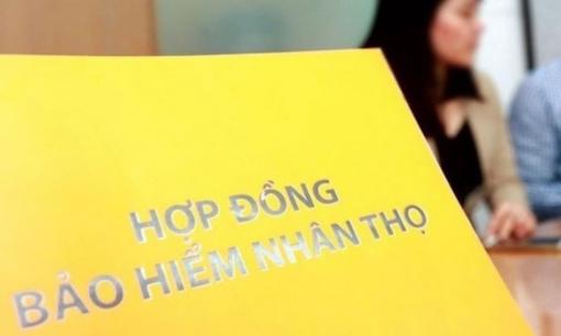 10 năm đóng hơn 100 triệu đồng tiền bảo hiểm nhân thọ, đến khi rút nhân viên nói: 'Chỉ được nhận 40 triệu đồng'