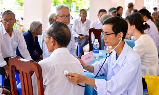 Từ năm 2026, ai được ưu tiên khám sức khỏe miễn phí?