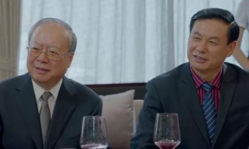 Giám đốc ngân hàng về hưu vẫn đóng 271 bộ phim, xếp hàng nhận thù lao 740.000 đồng: Vài đồng cũng quý