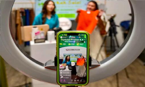 Đề xuất định danh người livestream bán hàng qua VneID để ngăn những phiên livestream tỉ đồng nhưng không thu được thuế