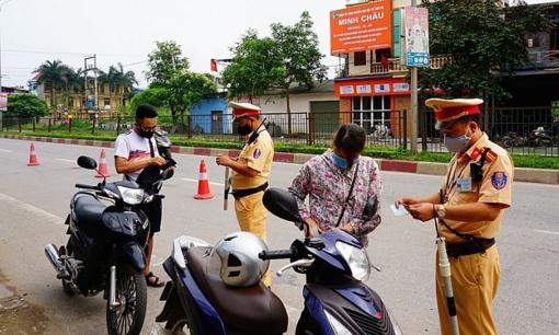Quy định mới về việc CSGT dừng xe để kiểm soát giao thông, cụ thể là?