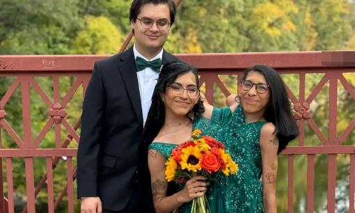 Cặp chị em song sinh dính liền lần đầu hé lộ về đời sống vợ chồng