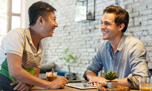 Ngồi cạnh 'đại gia ngầm' 3 năm mới hiểu: 3 thứ người giàu không bao giờ mua, người thường lại thích đổ xô xuống tiền