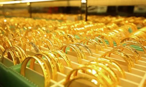 Trang sức vàng giả là làm bằng chất liệu gì? Tại sao mọi người vẫn bị lừa đảo? 