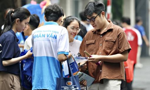 Đề xuất bỏ xét tuyển đại học bằng học bạ: Người lo mất vé 'an toàn', người mừng vì sân chơi công bằng