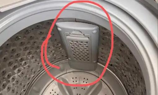 Hóa ra có một 'mẹo nhỏ' ẩn giấu trong máy giặt. Nhớ mở máy giặt mỗi tháng một lần, nếu không quần áo sẽ bị giặt một cách vô ích