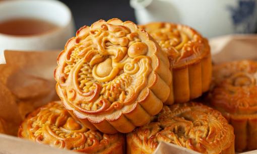 Chủ tiệm bánh nói rõ: Người khôn ngoan phải xem kỹ mới mua 4 loại bánh trung thu này