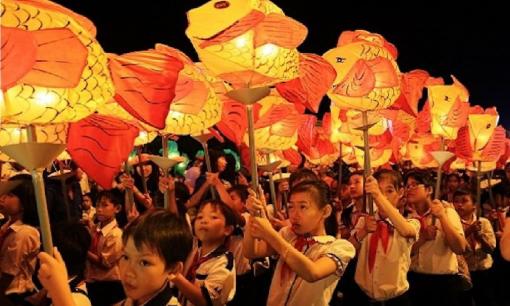 Tại sao Tết Trung thu lại phải đi rước đèn? Ý nghĩa của đèn ông sao trong ngày Tết Trung thu là gì?