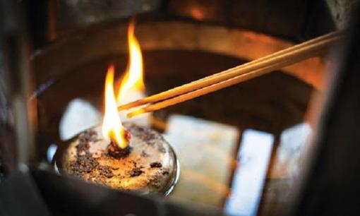 3 khung giờ đại kỵ trong việc thắp hương hàng ngày, tuyệt đối nên tránh!