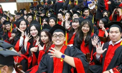 Top ngành học đang “dẫn đầu” Việt Nam, lương trên 50 triệu mỗi tháng, “khát” nhân lực: Ai đang theo học thật đáng chúc mừng!