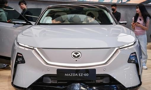 Mazda ra mắt mẫu SUV điện với giá 445 triệu: Đi 600km/1 lần sạc, xứng tầm thương hiệu lớn