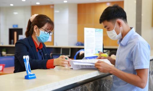 Sử dụng tài khoản ngân hàng, khách hàng phải chịu những loại phí nào?