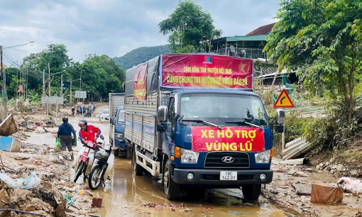 Miễn phí qua trạm thu phí cho các phương tiện vận chuyển hàng cứu trợ bão lũ