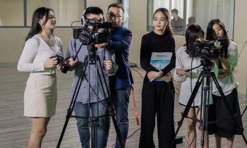 Ngành học được ví như ‘tấm vé vàng’ trong thời đại số: Nhà tuyển dụng tranh nhau săn đón, thu nhập 30-40.000.000 đồng/tháng