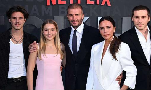 Quý tử út nhà Beckham bị mời ra khỏi quán ăn vì... thẻ không đủ tiền