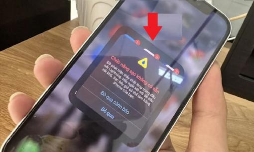 Thấy thông báo trên iPhone, người dùng phớt lờ và vẫn cố sạc có thể khiến máy bị hư vĩnh viễn