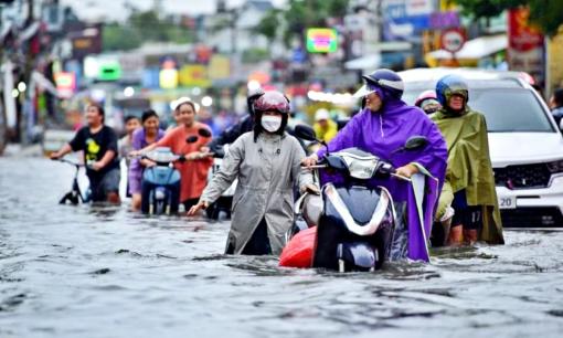 Chủ tịch Hà Nội chỉ ra nguyên nhân khiến thành phố ngập lụt nặng