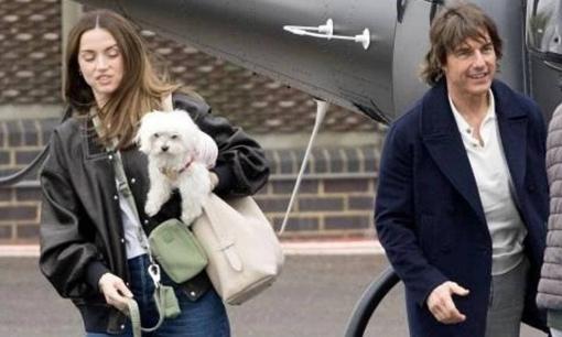 Tom Cruise chia tay bạn gái kém 26 tuổi sau thông tin lên kế hoạch làm đám cưới trên không gian