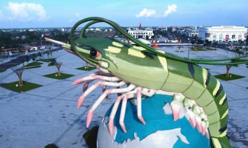 Con tôm khổng lồ cao 24m, trị giá 22 tỷ đồng ở Cà Mau, có gì đặc biệt?