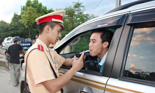 Theo quy định, mức phạt lỗi nồng độ cồn đối với ô tô năm 2025 cao nhất là bao nhiêu?