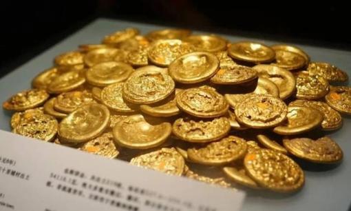 Người nông dân đào giếng bất ngờ 'nhặt được' 60kg vàng, có thể còn hơn 200 tấn nữa ẩn giấu dưới lòng đất