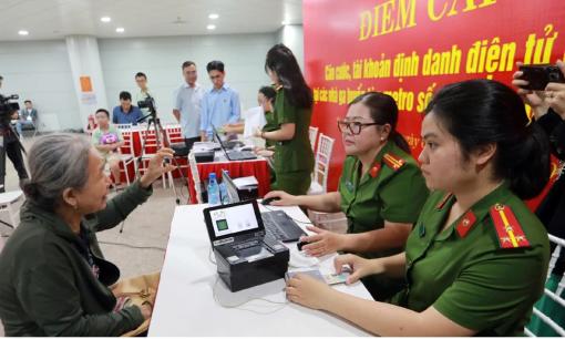 Người dân tới đâu để làm thẻ căn cước khi không còn Công an cấp huyện?