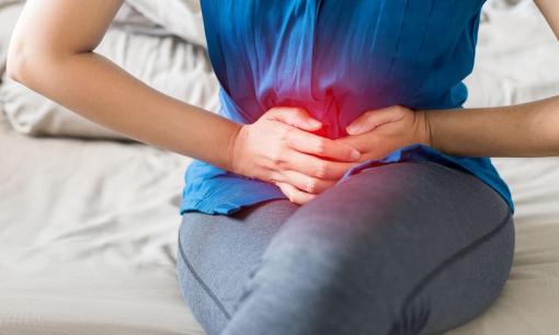 Tại sao một số bạn gái không bao giờ bị đau bụng kinh, trong khi những người khác lại bị đau đến muốn 'chết đi sống lại'? Bác sĩ: Sự khác biệt rất rõ rệt, đừng chủ quan!