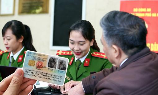 Từ nay đến 31/12/2025, những ai sinh vào năm này khi làm thẻ căn cước mới sẽ được hưởng quyền lợi đặc biệt