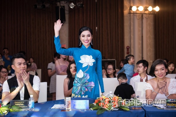 huyen-sam-309-8-ngoisao.vn-w580-h387 1 Nhà đào tạo catwalk Huyền Sâm , Ca sĩ Kim Huyền Sâm , MC Huyền Sâm