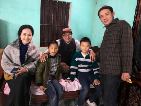 sau-bit-lang-309-11-ngoisao.vn-w580-h435 2 Nam Minh Media, phim và đời, Sâu bít làng, Phim hài tết, Sâu-bít Làng