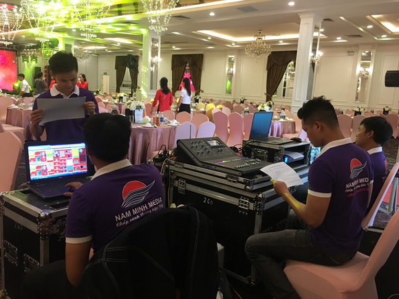 sau-bit-lang-309-3-ngoisao.vn-w580-h435 8 Nam Minh Media, phim và đời, Sâu bít làng, Phim hài tết, Sâu-bít Làng