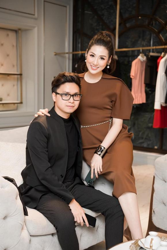 á hậu Tú Anh, sao Việt
