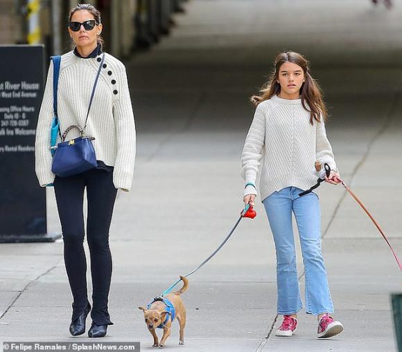 Suri Cruise,Katie Holmes,Tom Cruise,sao Hollywood