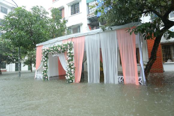 mưa lũ, Nghệ An, đám cưới