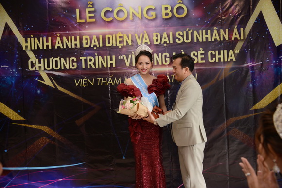 hong-van-1910-6-ngoisao.vn-w580-h387 4 Hoa hậu Miss Hồng Vân, VTM JK Nhật Hàn