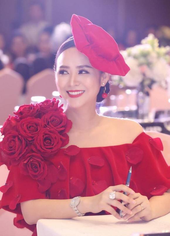 Nữ hoàng hoa hồng,bùi thanh hương,bùi thanh hương lộng lẫy