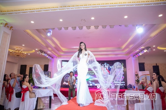 hoang-tu-quynh-2210-5-ngoisao.vn-w580-h387 4 Hoa Khôi Áo Dài Việt Nam 2019, Hoàng Tú Quỳnh, MC Huyền Sâm