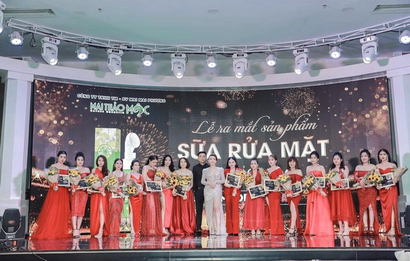 Công ty Mai Mai Phương, sữa rửa mặt Mai Thảo Mộc, Trị mụn