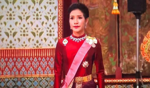 Hoàng quý phi Thái Lan, Hoàng quý phi Sineenat, Hoàng quý phi Prayoon Wong