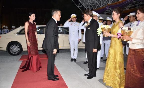 Hoàng gia Thái Lan, Hoàng quý phi, Vua Thái, Hoàng hậu Suthida