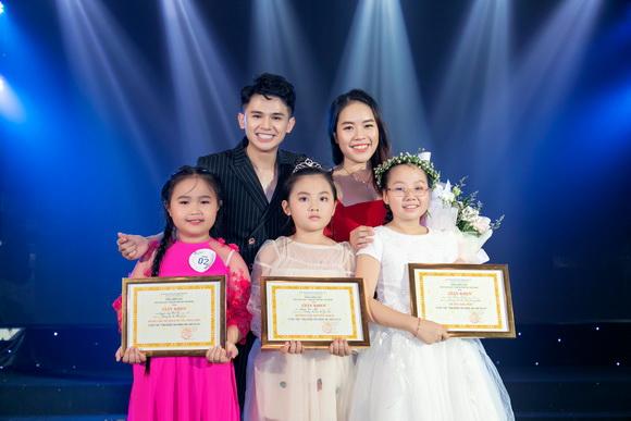 Tìm kiếm Tài năng MC Nhí 2019, Quán quân Vũ Kim Anh