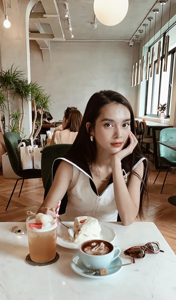 Quỳnh Lương, nữ chính tự tâm, hot girl