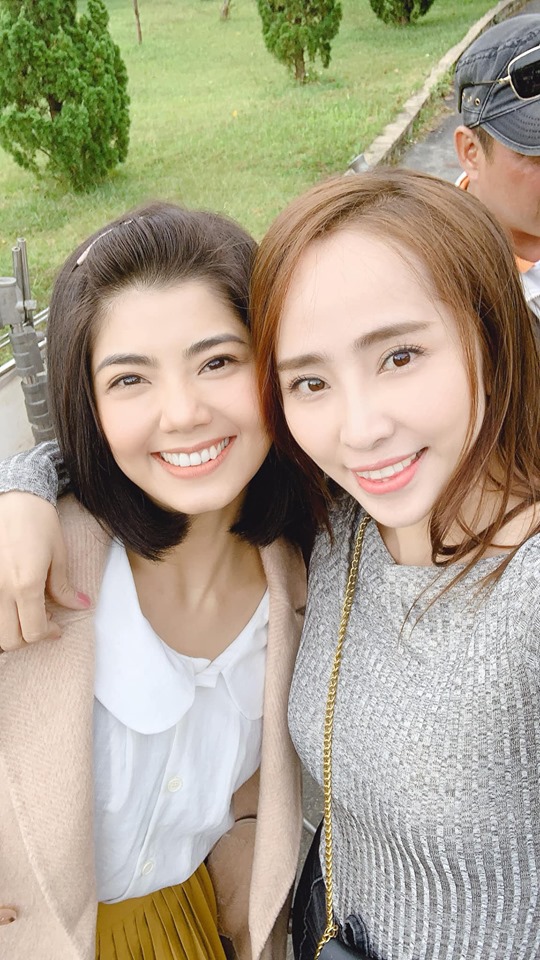 Quỳnh Nga đăng ảnh tiệc đóng máy dự án phim hợp tác chung với Tim và Đàm Phương Linh 12 Diễn viên quỳnh nga,cá sấu chúa quỳnh nga,sao việt