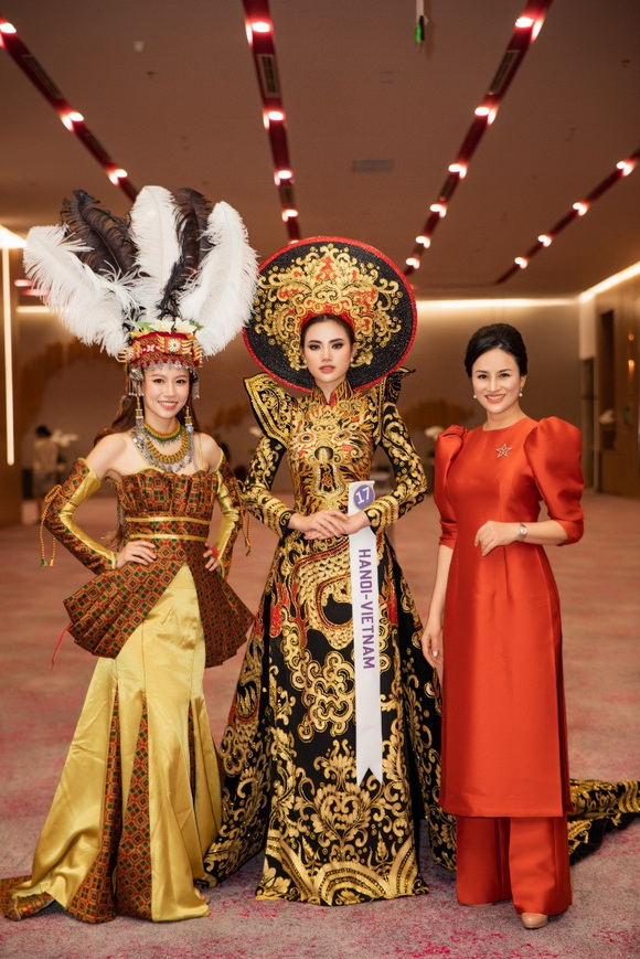 ha-vi-vi-611-3-ngoisao.vn-w580-h869 3 Hạnh Kimmy, Hà Vi Vi, sao việt, Á hậu Châu Á 2019