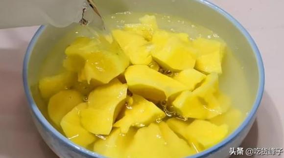 4-thit-lon-ham-khoai-tay-ngoisao.vn-w623-h349 9 món ngon mỗi ngày, kinh nghiệm làm món thịt ba chỉ kho khoai tây, món ngon từ thịt ba chỉ