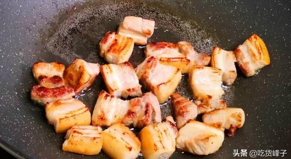 8-thit-lon-ham-khoai-tay-ngoisao.vn-w633-h347 5 món ngon mỗi ngày, kinh nghiệm làm món thịt ba chỉ kho khoai tây, món ngon từ thịt ba chỉ