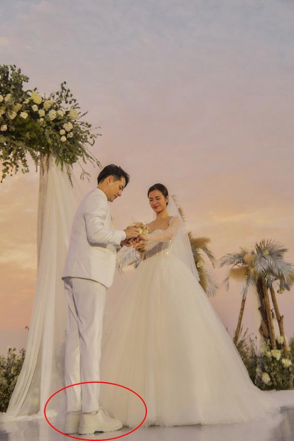 nữ ca sĩ Đông Nhi,Ca sĩ Đông Nhi,ca sĩ ông cao thắng, sao Việt