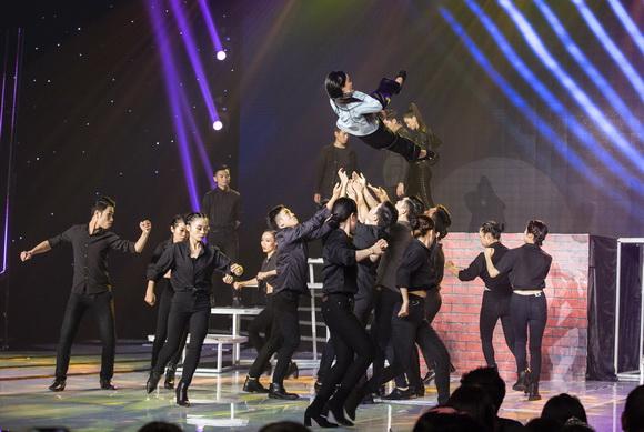 bang-khue-1411-5-ngoisao.vn-w580-h389 4 Duyên dáng Bolero 2019, Băng Khuê