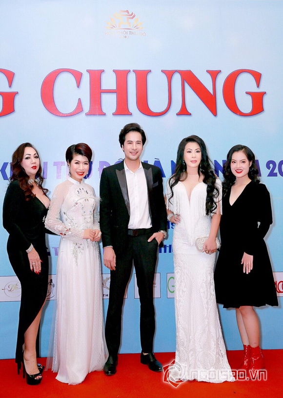 christine-thuy-hang-1411-2-ngoisao.vn-w580-h816 10 Hoa hậu nhân ái, Christine Thúy Hằng